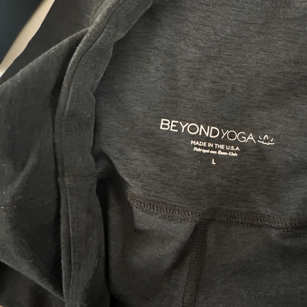 Beyond Yoga Activewear Set Black Spacedye - M/L - Picture 7 of 7